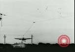Immagine di Primi volantini francese Francia, 1947, secondo 47 filmato di repertorio 65675022367