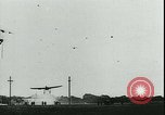 Immagine di Primi volantini francese Francia, 1947, secondo 61 filmato di repertorio 65675022367