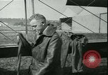 Standbild 99 Aero Squadron in Ersten Weltkrieg Dogneville Frankreich, 1918, aus Sekunde 14 historischem Filmmaterial Videoclip 65675022378