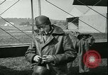 Standbild 99 Aero Squadron in Ersten Weltkrieg Dogneville Frankreich, 1918, aus Sekunde 28 historischem Filmmaterial Videoclip 65675022378