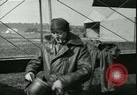 Standbild 99 Aero Squadron in Ersten Weltkrieg Dogneville Frankreich, 1918, aus Sekunde 31 historischem Filmmaterial Videoclip 65675022378