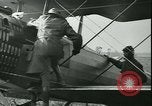 Standbild 99 Aero Squadron in Ersten Weltkrieg Dogneville Frankreich, 1918, aus Sekunde 36 historischem Filmmaterial Videoclip 65675022378