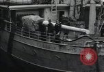 Standbild Verletzte US-Soldaten Aussteigen aus einem Dampfschiff New York City Harbor USA, 1919, aus Sekunde 3 historischem Filmmaterial Videoclip 65675022382