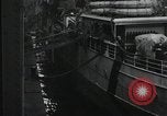 Standbild Verletzte US-Soldaten Aussteigen aus einem Dampfschiff New York City Harbor USA, 1919, aus Sekunde 9 historischem Filmmaterial Videoclip 65675022382
