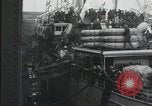 Standbild Verletzte US-Soldaten Aussteigen aus einem Dampfschiff New York City Harbor USA, 1919, aus Sekunde 16 historischem Filmmaterial Videoclip 65675022382