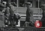 Standbild Verletzte US-Soldaten Aussteigen aus einem Dampfschiff New York City Harbor USA, 1919, aus Sekunde 39 historischem Filmmaterial Videoclip 65675022382