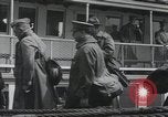 Standbild Verletzte US-Soldaten Aussteigen aus einem Dampfschiff New York City Harbor USA, 1919, aus Sekunde 48 historischem Filmmaterial Videoclip 65675022382