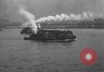 Standbild Verletzte US-Soldaten Aussteigen aus einem Dampfschiff New York City Harbor USA, 1919, aus Sekunde 60 historischem Filmmaterial Videoclip 65675022382