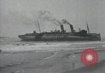 Standbild Northern Pacific gescheitert auf Fire Island Fire Island New York USA, 1919, aus Sekunde 10 historischem Filmmaterial Videoclip 65675022383