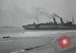 Standbild Northern Pacific gescheitert auf Fire Island Fire Island New York USA, 1919, aus Sekunde 11 historischem Filmmaterial Videoclip 65675022383