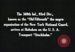 Standbild 369 Infanterie Division 93 Hoboken New Jersey USA, 1919, aus Sekunde 11 historischem Filmmaterial Videoclip 65675022384