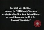 Standbild 369 Infanterie Division 93 Hoboken New Jersey USA, 1919, aus Sekunde 15 historischem Filmmaterial Videoclip 65675022384