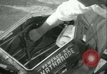 Immagine di Byron collegare in piccolo sommergibile Michigan City Indiana USA, 1938, secondo 9 filmato di repertorio 65675022389