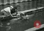 Immagine di Byron collegare in piccolo sommergibile Michigan City Indiana USA, 1938, secondo 18 filmato di repertorio 65675022389