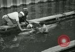 Immagine di Byron collegare in piccolo sommergibile Michigan City Indiana USA, 1938, secondo 19 filmato di repertorio 65675022389