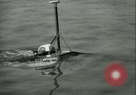 Immagine di Byron collegare in piccolo sommergibile Michigan City Indiana USA, 1938, secondo 47 filmato di repertorio 65675022389