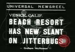 Standbild Jitterbug tanzen Variationen Venice Beach Los Angeles California USA, 1938, aus Sekunde 3 historischem Filmmaterial Videoclip 65675022391