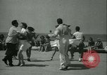 Standbild Jitterbug tanzen Variationen Venice Beach Los Angeles California USA, 1938, aus Sekunde 16 historischem Filmmaterial Videoclip 65675022391