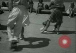 Standbild Jitterbug tanzen Variationen Venice Beach Los Angeles California USA, 1938, aus Sekunde 23 historischem Filmmaterial Videoclip 65675022391