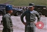 Standbild Captain Charles Robb Camp Pendleton California USA, 1968, aus Sekunde 17 historischem Filmmaterial Videoclip 65675022392