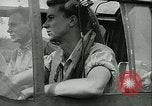 Standbild Bombenanschlag am Hansa Bucht und Wewak Papua Neu Guinea, 1943, aus Sekunde 55 historischem Filmmaterial Videoclip 65675022408