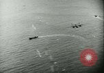 Standbild Bombardierung auf Rabaul Papua Neu Guinea, 1943, aus Sekunde 22 historischem Filmmaterial Videoclip 65675022409