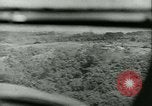Standbild Bombardierung auf Rabaul Papua Neu Guinea, 1943, aus Sekunde 26 historischem Filmmaterial Videoclip 65675022409