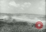Standbild Bombardierung auf Rabaul Papua Neu Guinea, 1943, aus Sekunde 32 historischem Filmmaterial Videoclip 65675022409