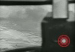 Standbild Bombardierung auf Rabaul Papua Neu Guinea, 1943, aus Sekunde 41 historischem Filmmaterial Videoclip 65675022409