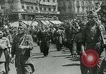Immagine di Lavoratori miliziani e esercito ribelle Madrid Spagna, 1936, secondo 35 filmato di repertorio 65675022413