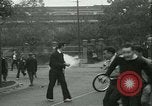 Standbild Vias ZUSAmmenstoß mit der Polizei Wyomissing Pennsylvania USA, 1936, aus Sekunde 39 historischem Filmmaterial Videoclip 65675022415