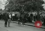 Standbild Vias ZUSAmmenstoß mit der Polizei Wyomissing Pennsylvania USA, 1936, aus Sekunde 47 historischem Filmmaterial Videoclip 65675022415