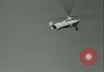 Standbild Pilot Jim Ray mit Autogiro aerobile Washington DC USA, 1936, aus Sekunde 12 historischem Filmmaterial Videoclip 65675022418