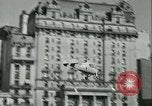 Standbild Pilot Jim Ray mit Autogiro aerobile Washington DC USA, 1936, aus Sekunde 18 historischem Filmmaterial Videoclip 65675022418