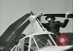 Standbild Pilot Jim Ray mit Autogiro aerobile Washington DC USA, 1936, aus Sekunde 39 historischem Filmmaterial Videoclip 65675022418