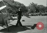 Standbild Pilot Jim Ray mit Autogiro aerobile Washington DC USA, 1936, aus Sekunde 45 historischem Filmmaterial Videoclip 65675022418