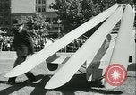 Standbild Pilot Jim Ray mit Autogiro aerobile Washington DC USA, 1936, aus Sekunde 51 historischem Filmmaterial Videoclip 65675022418