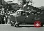 Standbild Pilot Jim Ray mit Autogiro aerobile Washington DC USA, 1936, aus Sekunde 62 historischem Filmmaterial Videoclip 65675022418
