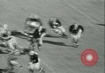 Standbild Notre Dame gegenüber der Carnegie Tech football South Bend Indiana USA, 1936, aus Sekunde 37 historischem Filmmaterial Videoclip 65675022420