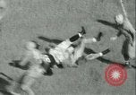 Standbild Notre Dame gegenüber der Carnegie Tech football South Bend Indiana USA, 1936, aus Sekunde 44 historischem Filmmaterial Videoclip 65675022420