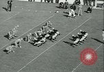 Standbild Notre Dame gegenüber der Carnegie Tech football South Bend Indiana USA, 1936, aus Sekunde 49 historischem Filmmaterial Videoclip 65675022420