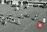 Standbild Notre Dame gegenüber der Carnegie Tech football South Bend Indiana USA, 1936, aus Sekunde 55 historischem Filmmaterial Videoclip 65675022420