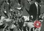Standbild Segen der Hounds öffnet fallen Fox Hunt Lexington Kentucky USA, 1934, aus Sekunde 18 historischem Filmmaterial Videoclip 65675022434