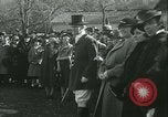 Standbild Segen der Hounds öffnet fallen Fox Hunt Lexington Kentucky USA, 1934, aus Sekunde 38 historischem Filmmaterial Videoclip 65675022434