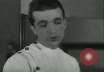 Standbild Hairstylist Fernand Paris Frankreich, 1934, aus Sekunde 27 historischem Filmmaterial Videoclip 65675022435