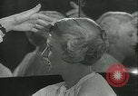Standbild Hairstylist Fernand Paris Frankreich, 1934, aus Sekunde 38 historischem Filmmaterial Videoclip 65675022435