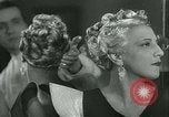 Standbild Hairstylist Fernand Paris Frankreich, 1934, aus Sekunde 43 historischem Filmmaterial Videoclip 65675022435