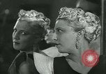 Standbild Hairstylist Fernand Paris Frankreich, 1934, aus Sekunde 48 historischem Filmmaterial Videoclip 65675022435