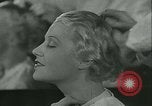 Standbild Hairstylist Fernand Paris Frankreich, 1934, aus Sekunde 52 historischem Filmmaterial Videoclip 65675022435