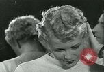 Standbild Hairstylist Fernand Paris Frankreich, 1934, aus Sekunde 60 historischem Filmmaterial Videoclip 65675022435